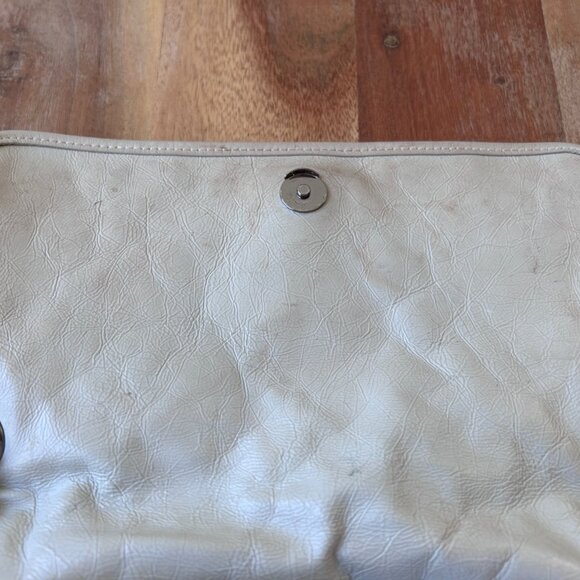 Saint Laurent Leather Niki Chain Satchel Light Natural White - Picture 11 of 16